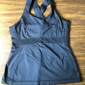 Black size 8 Lulu tank w/ built in bra